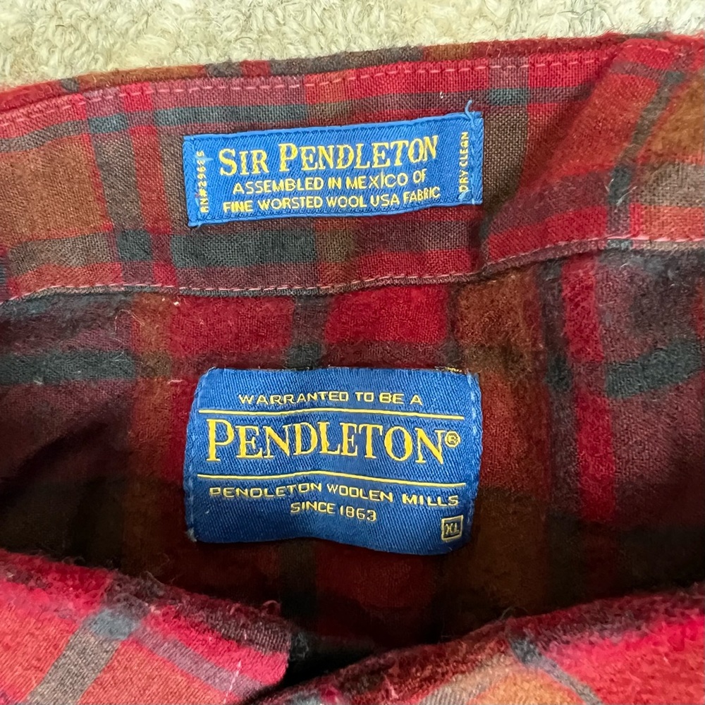 Men’s Pendleton Button Up - Picture 3 of 3